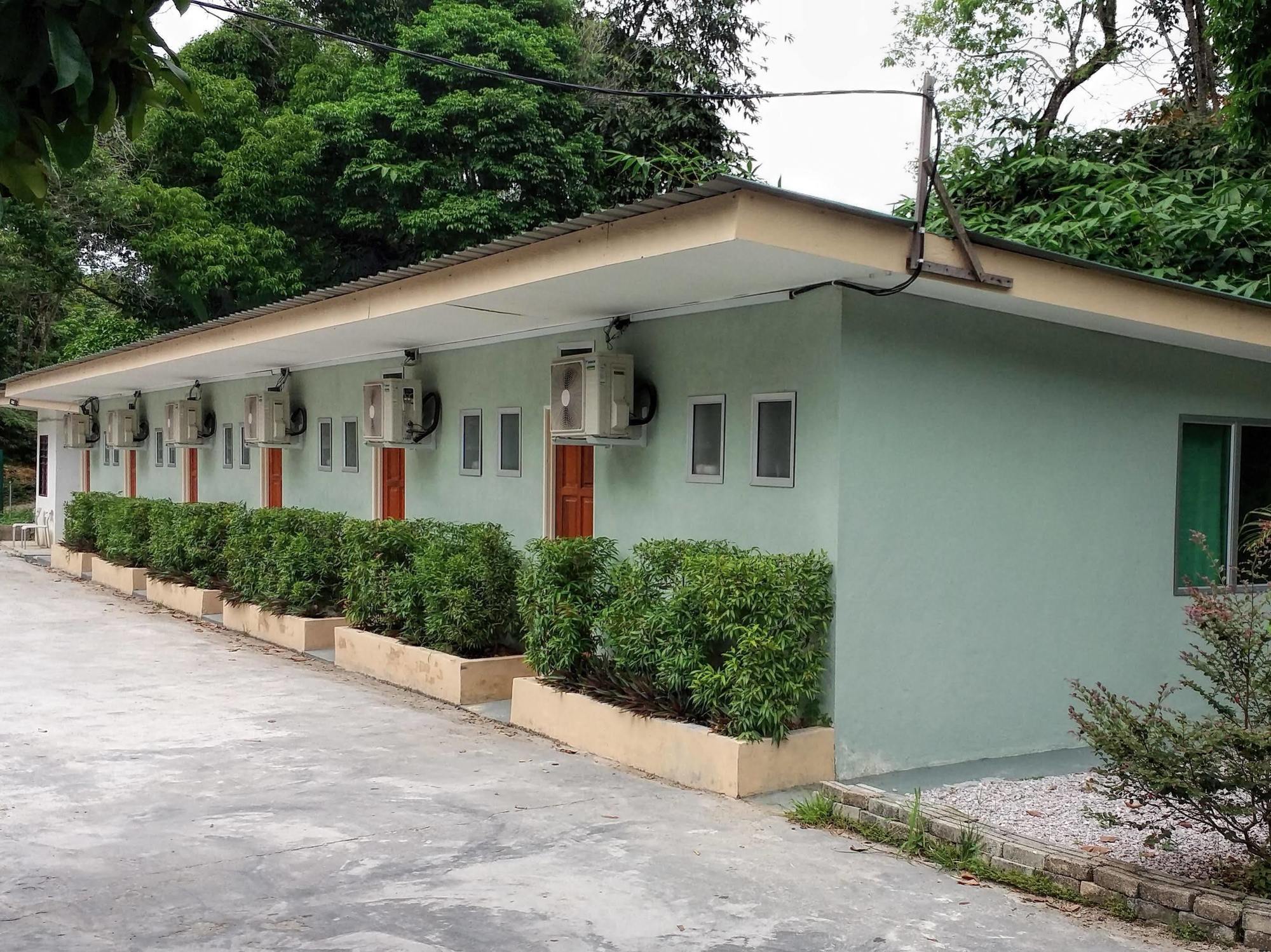 Ulu River Lodge Gopeng Exterior photo